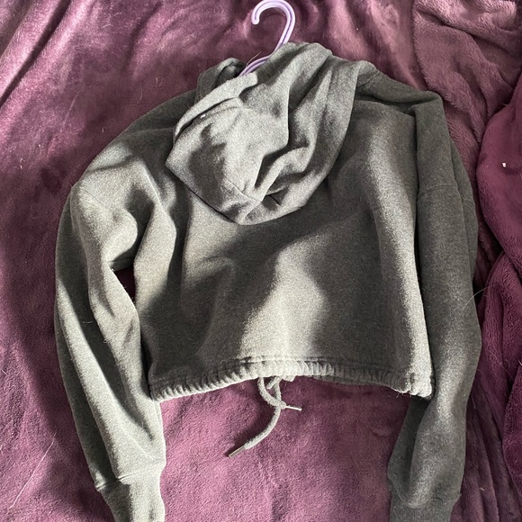 Cropped sweater - Picture 3 of 3